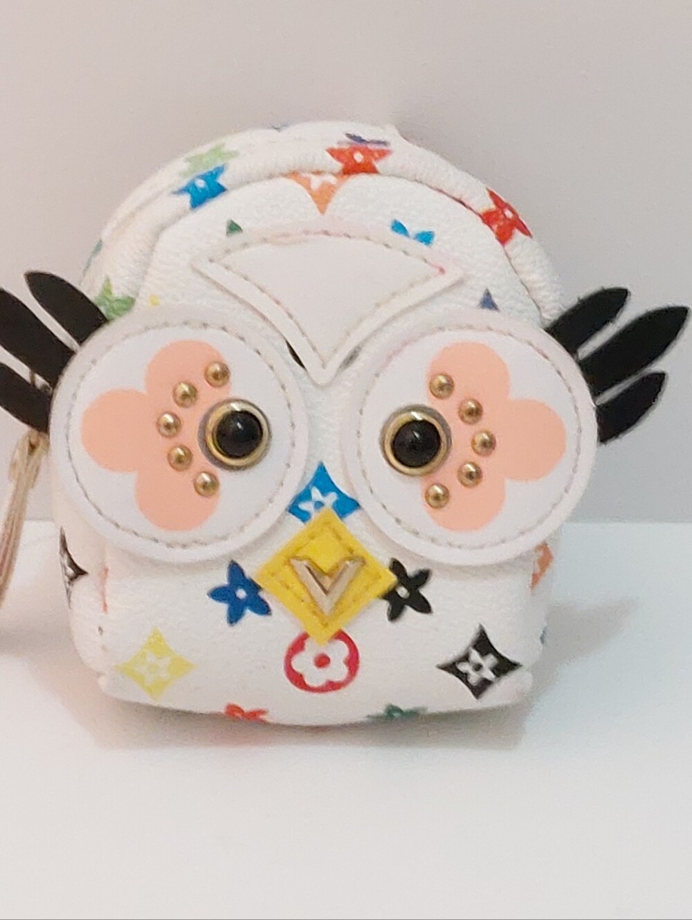 SALE Louis Vuitton White Mini Owl Backpack Bag Charm/Airpods Case - Picture 3 of 7